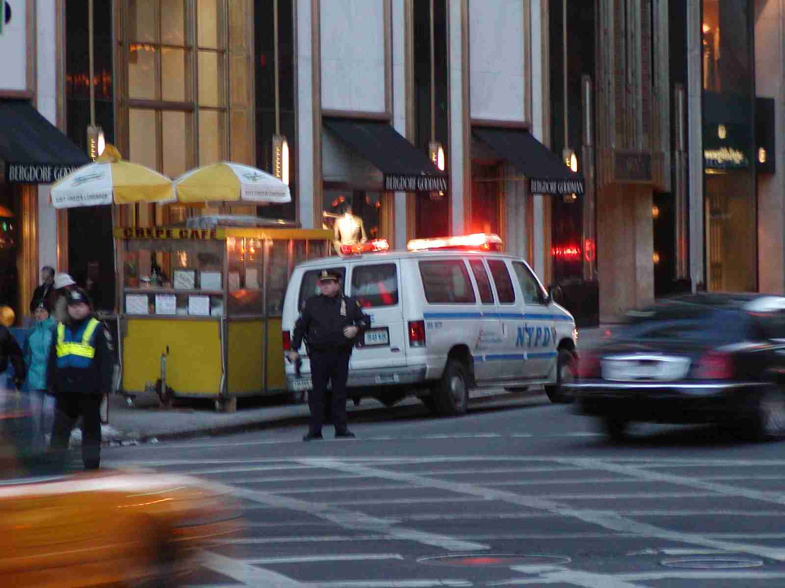 0902_-_nyc_-_42nd_street_-_nypd