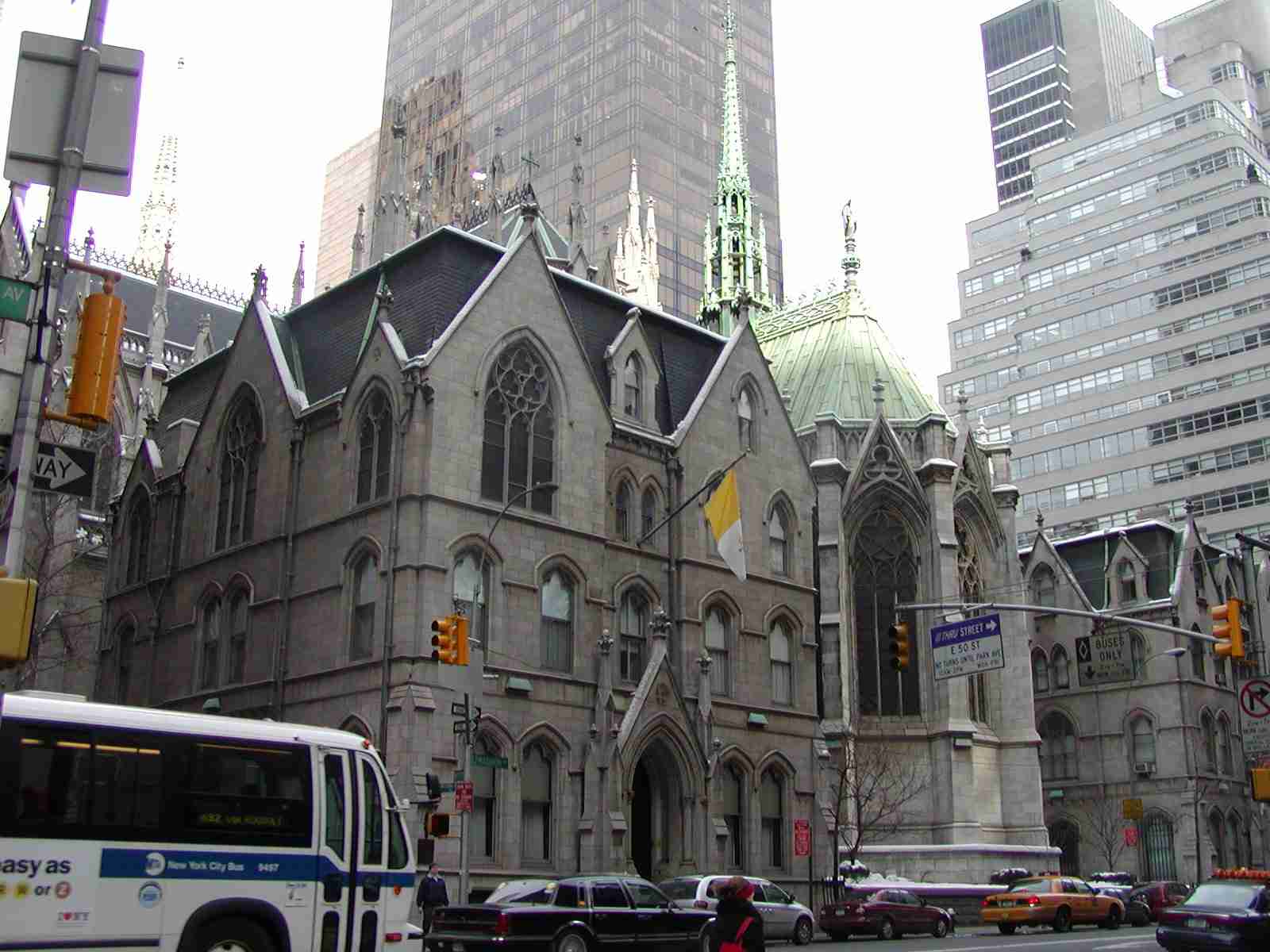 0902_-_nyc_-_4rd_ave_-_the_pope_stayed_here