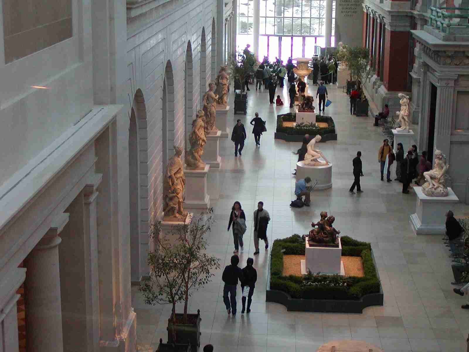 0902_-_nyc_-_met_-_main_hole