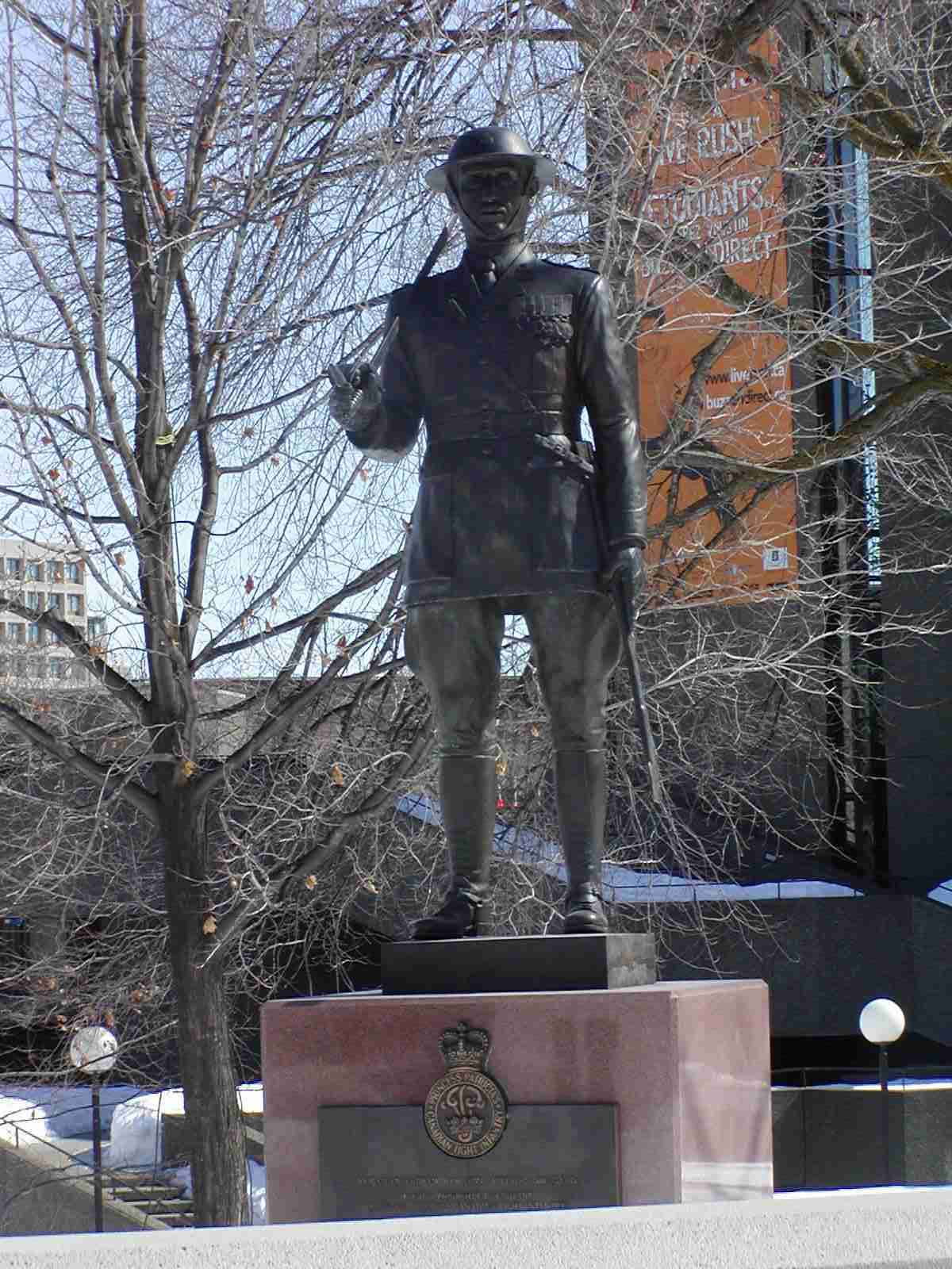 1903_-_ott_-_war_memorial_4
