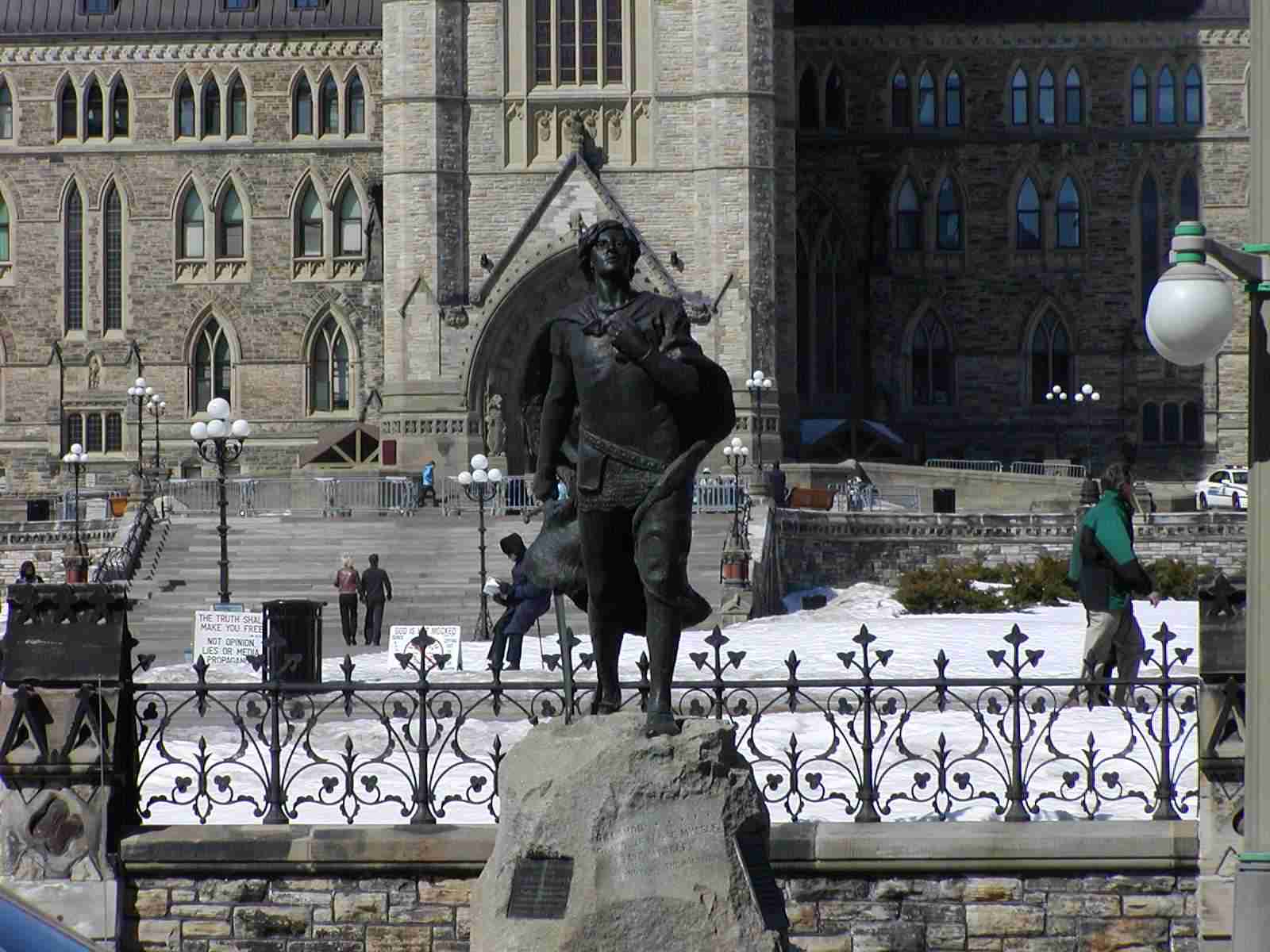 1903_-_ott_-_war_memorial_5