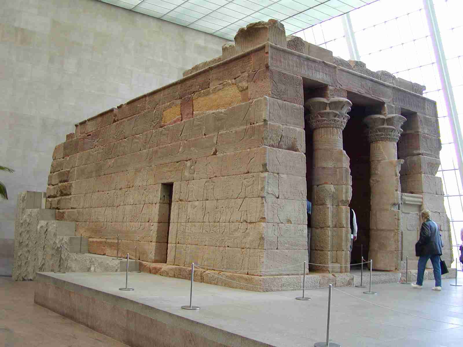 1404_-_met_-_the_temple_of_dendur_1